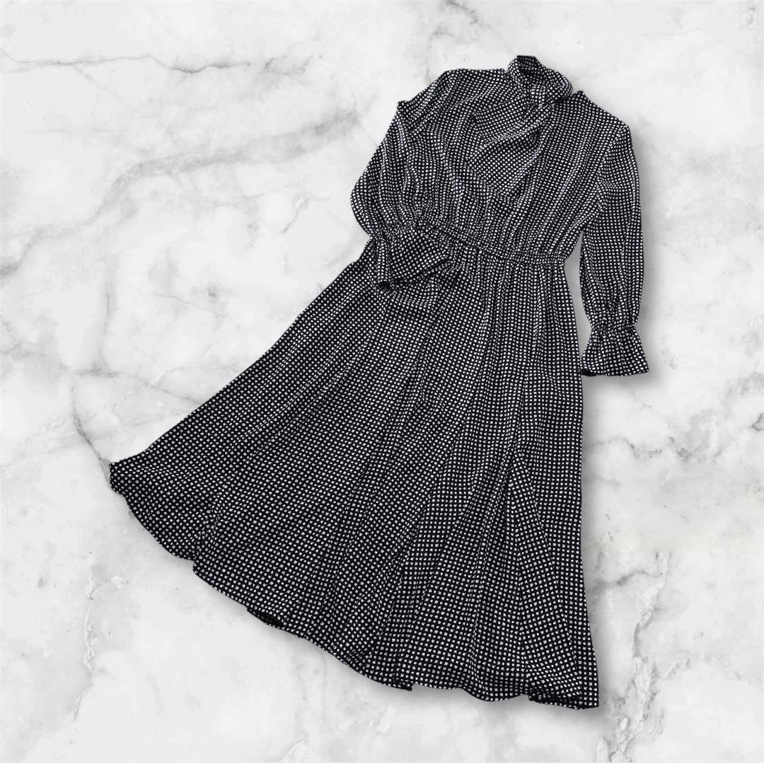 アナイ ANAYI モノトーンプリントフレアワンピース ボウタイ付き 長袖