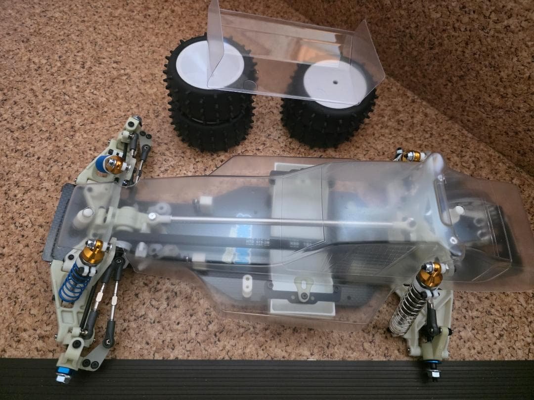 アソシ　RC10 4wd 組み立て済み未走行